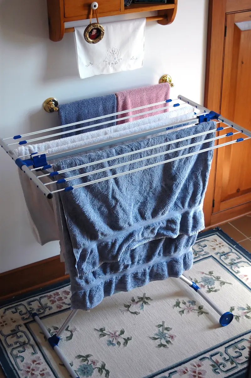 Clip-on Window Frame Clothes Hanger, Space Saving Drying Rack For