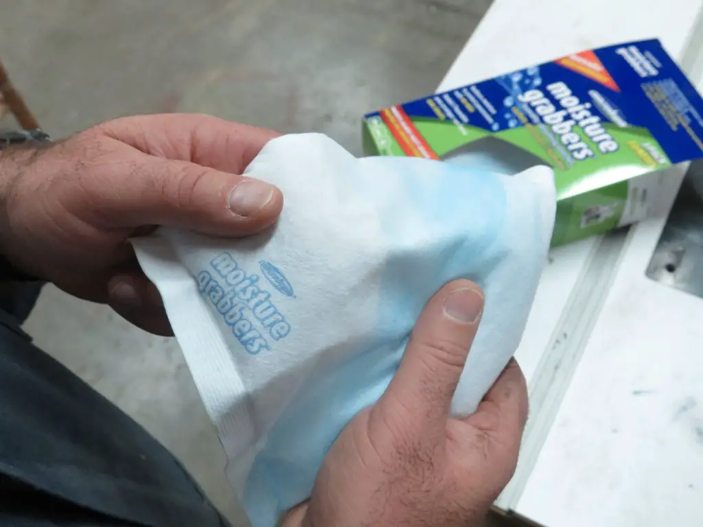 moisture-grabbing bag