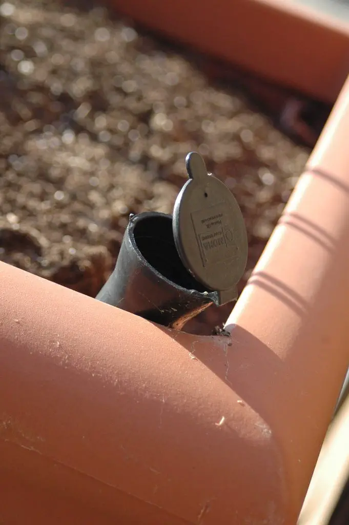 container gardening planter_water-filler