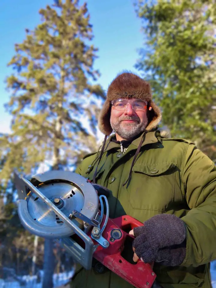 This is me with the best worm-drive circular saw made in 1987. It’s proven to be an outstanding tool and still is the most powerful one I own. Cost to me so far works out to $18 per year.
