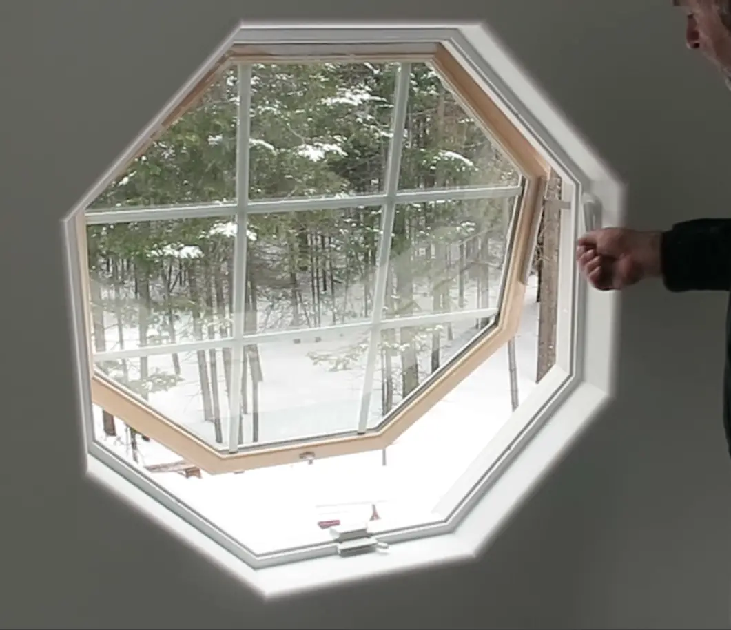 Octagonal Windows Video Tour: 81-year-old Marc Smith - baileylineroad