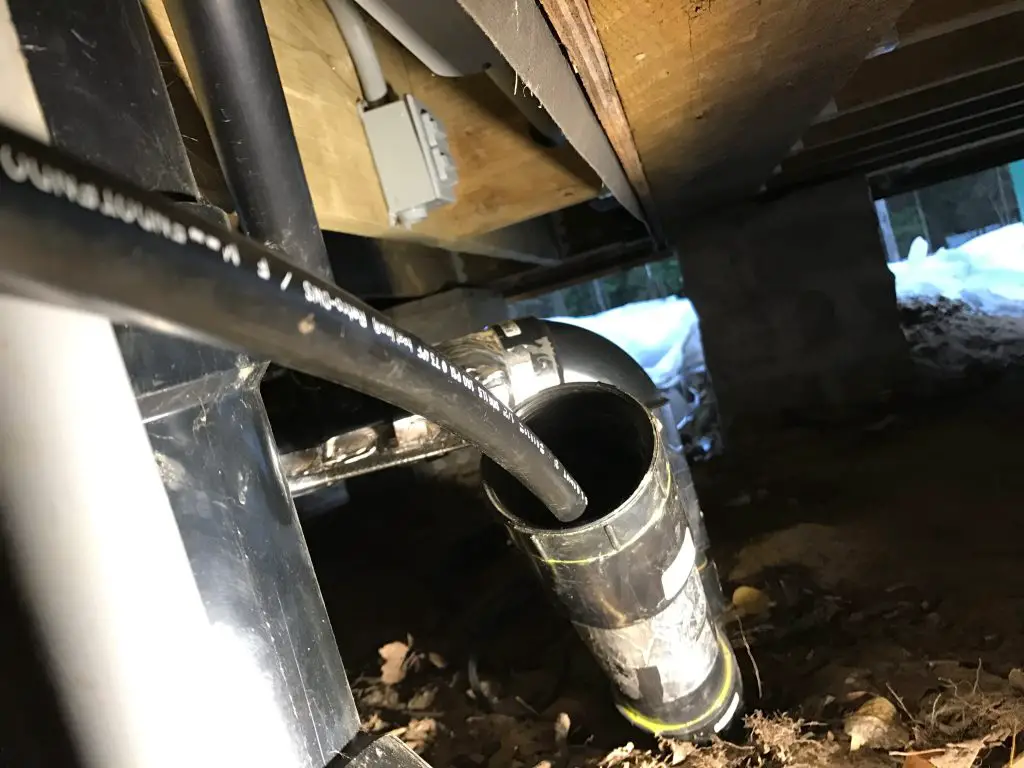 Underfloor plumbing system installation with pipes