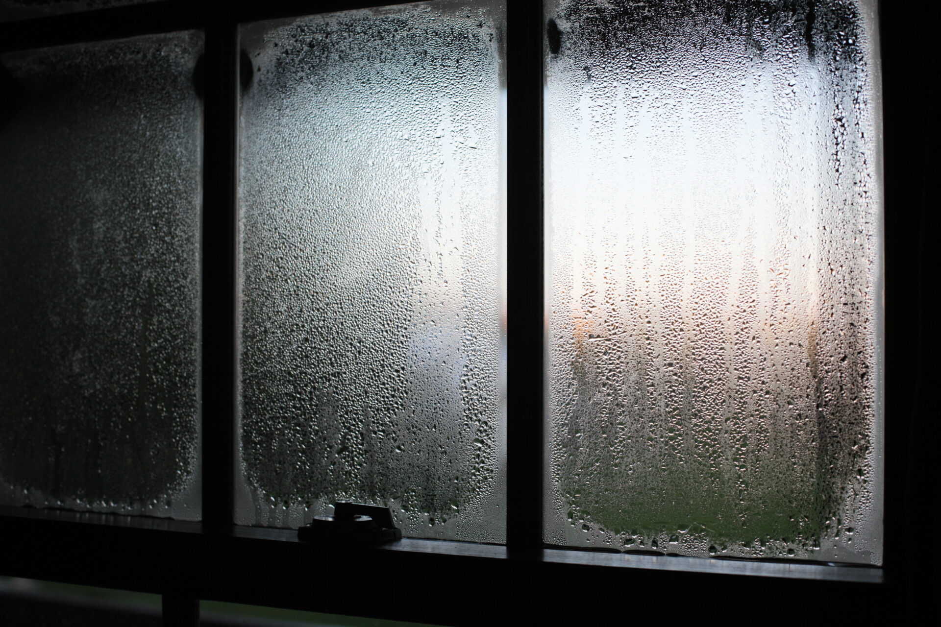 Normal Window Condensation Condensation on Windows: How to Get Rid of It - BaileyLineRoad.com