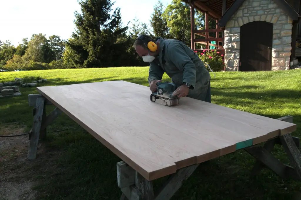 HOW TO BUILD A TABLE: Tricks for Getting It Really, Really 