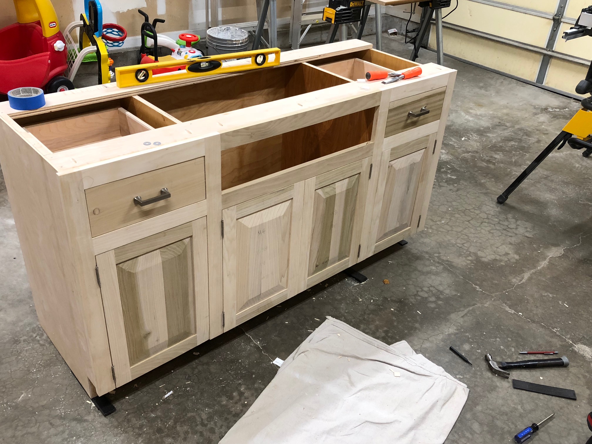 Learn How To Build Your Own Classic Kitchen Cabinets Baileylineroad