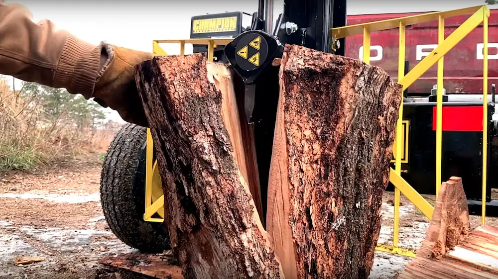 HOW TO USE A WOOD SPLITTER Learn to safely use this