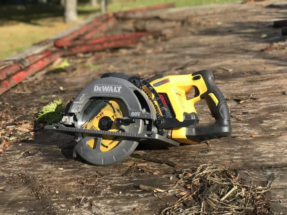 This cordless circular saw is reminiscent of worm-drive corded saws, but in a lighter package.