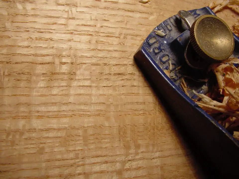 This red oak shows some of the characteristic ray fleck grain patterns found in quartersawn lumber.