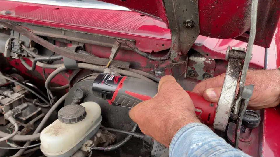 Here I am using a pro-grade cordless ratchet wrench to work on my old but faithful 1990 Ford F-150 pickup. Pro-grade tools often deliver the most bang for the buck over the long haul.