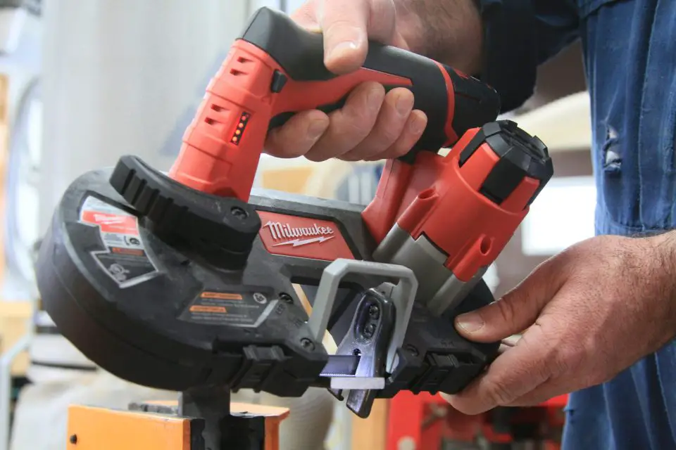 I use this cordless portable hacksaw a lot when working with metal. It speeds work but also improves results compared with a hand hacksaw.