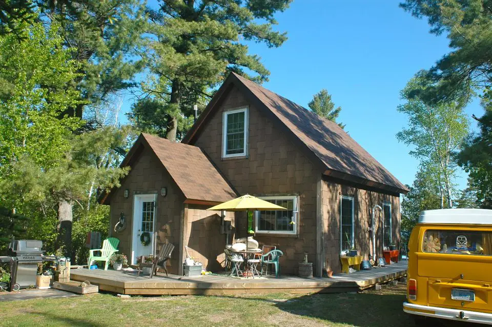 This seasonal cottage was made liveable year-round with plenty of insulation in walls and ceiling, and with a water supply system that keeps flowing even when it gets way below freezing.