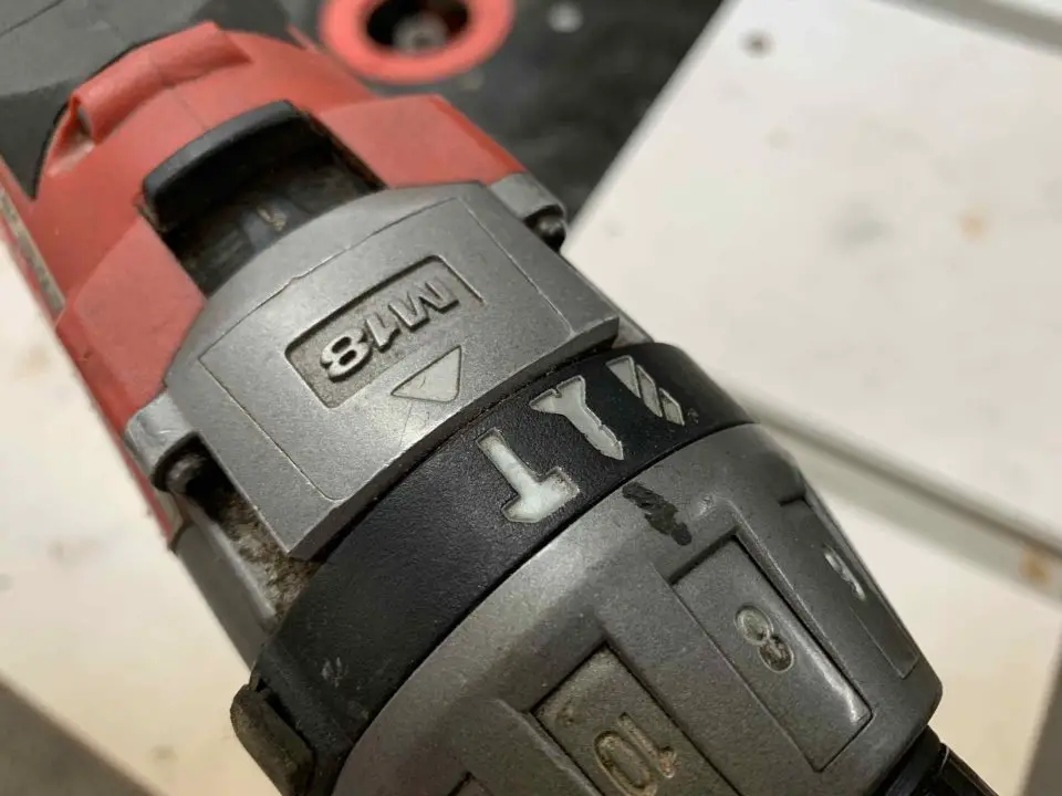This drill is now in hammer mode. The chuck spins with full power and no slippage, but the chuck also vibrates back and forth at high frequency. It’s this vibration that allows a hammer drill to bore holes in masonry at least 3x faster than a non-hammer drill.