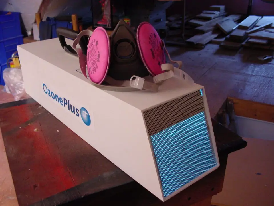 This ozone generator creates an unstable form of oxygen that eliminates odours by oxidizing the smell compounds. This really works.