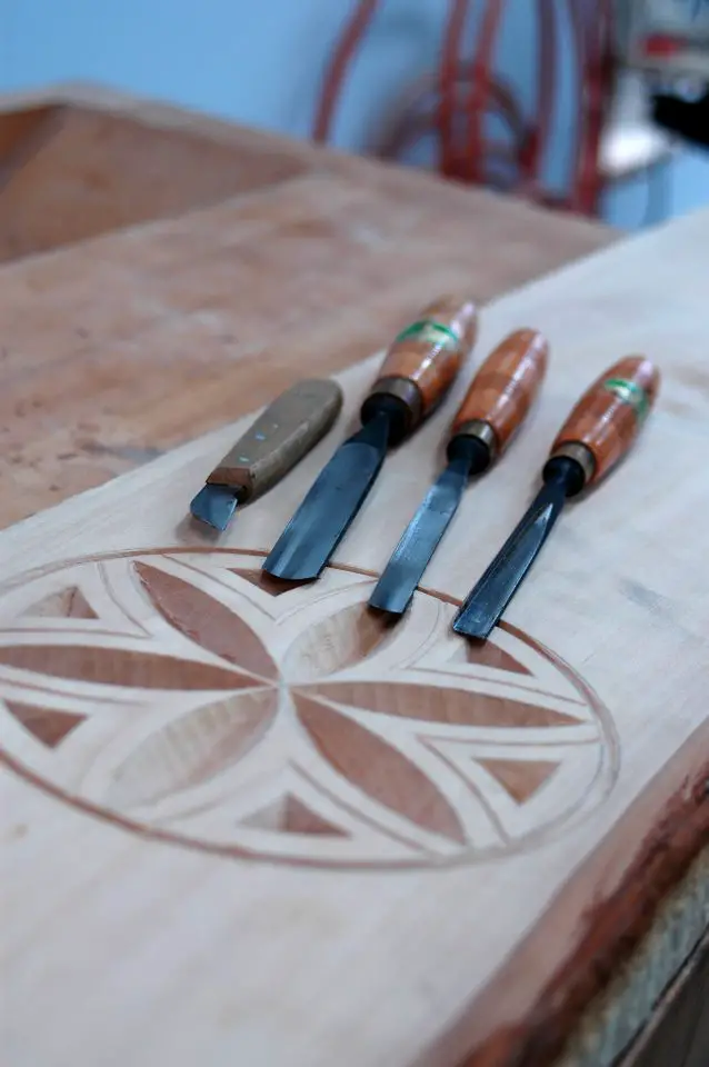 This is one of my favourite incised carving patterns. I apply this design to many things I build, including doors and furniture.