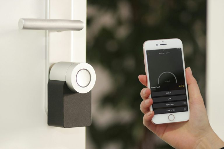 Smart lock controlled by smartphone app