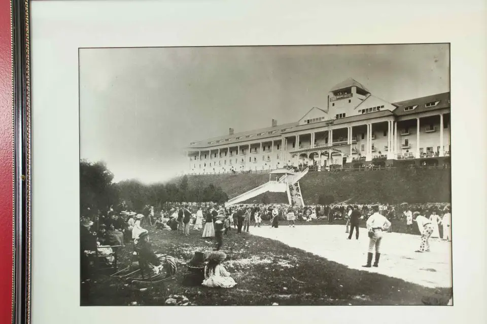old mackinac island grand hotel photo