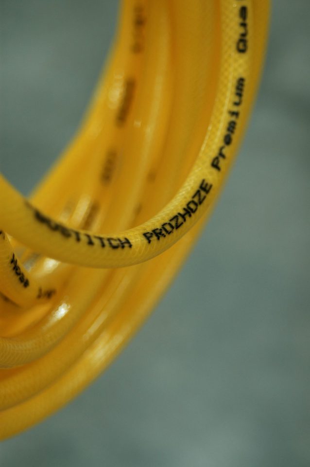 This is my favourite type of air hose. It’s made of polyurethane instead of rubber, and it’s much lighter than traditional air tool hoses.