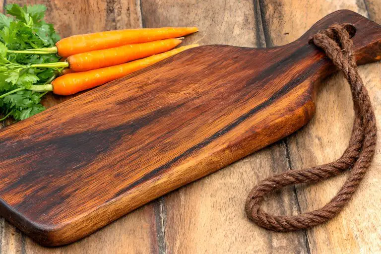 Are Wooden Cutting Boards Really Dangerous? What Science Says versus This Advertisement